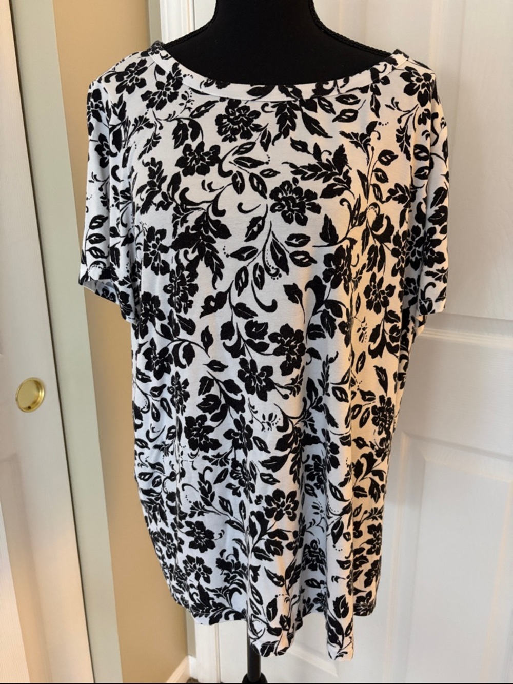 Jones New York Black and White Printed Top SZ 1X